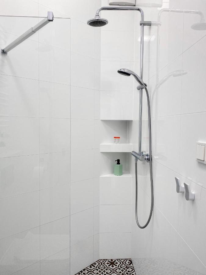 Beautiful Studio For Couples With Air Conditioning - Old Town & Main Station Krakow Bagian luar foto